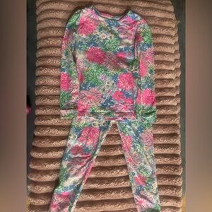Lilly Pulitzer matching long sleeve shirt & pants set.